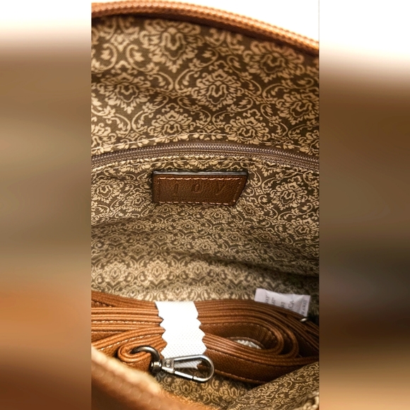 💜 Vegan Leather Classic Hobo Bag in Vibrant Purple - Picture 13 of 16